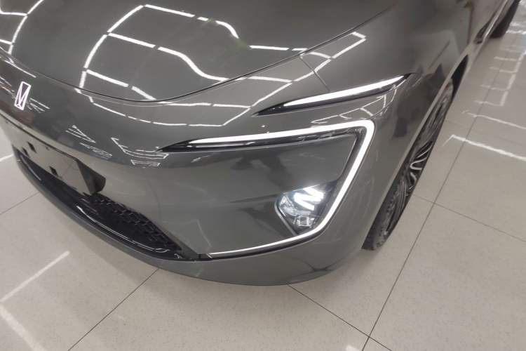 Used  12 2025 Ultra Extended-Range Edition