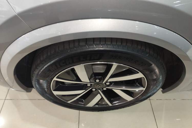 Used Li Auto L8 2023 Max model
