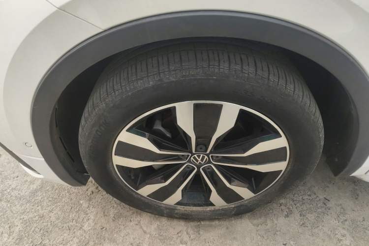 Used Volkswagen Tiguan L 2022 380TSI Automatic All-Wheel Drive R-Line Enhanced Comfort 7-Seater
