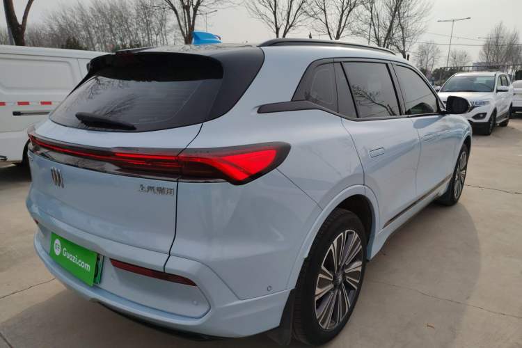 Used Buick E5 2023 Premium Long-Range Version
