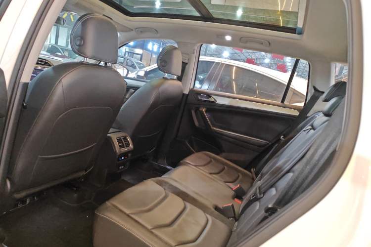 Used Volkswagen Tiguan L 2017 330TSI Automatic Two-Wheel Drive Luxury Edition