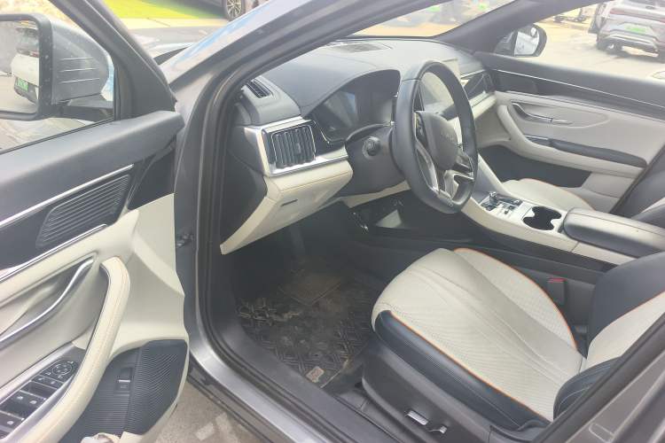 Used BYD Song PLUS New Energy 2023 Champion Edition DM-i 110KM Flagship PLUS
