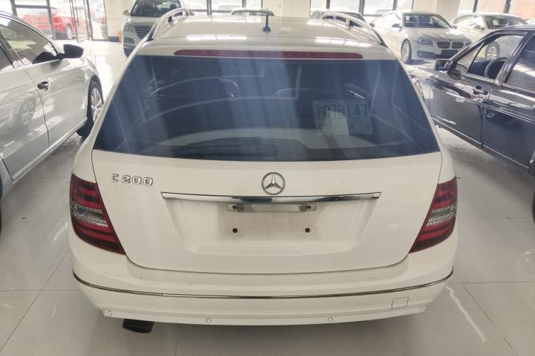 Used Mercedes-Benz C-Class 2011 C 200 Fashion Travel Edition