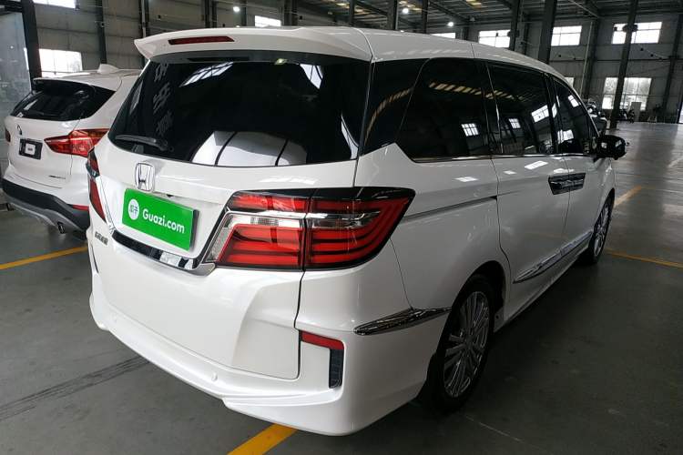 Used Honda Elysion 2016 2.4L Style Edition
