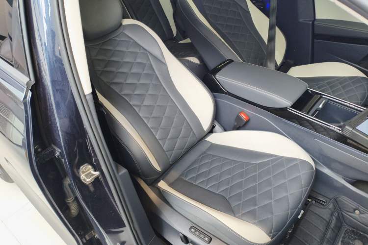 Used Volkswagen ID.6 CROZZ 2022 Long-Range Lite PRO Edition