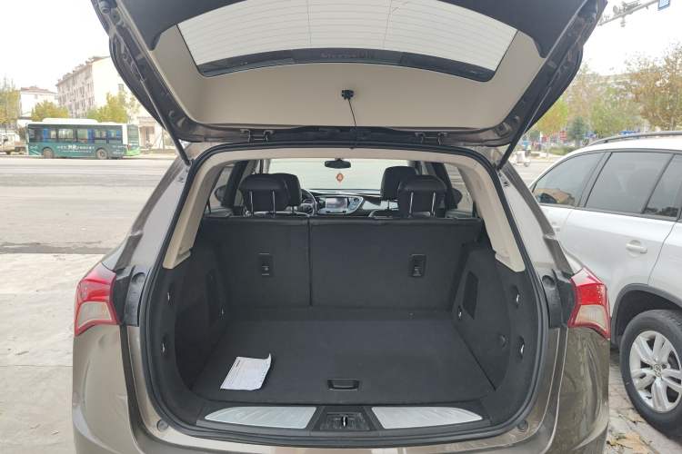 Used Buick Envision 2018 20T Two-Wheel-Drive Elite Model
