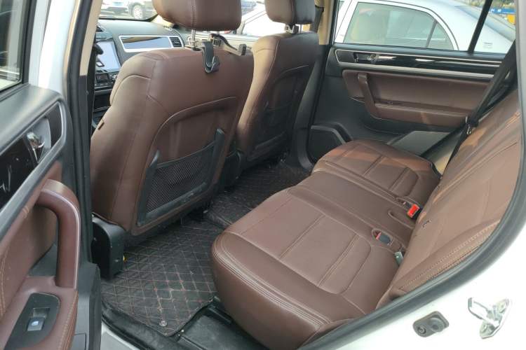 Used Yema T70 2016 Upgraded Model 1.8T CVT Flagship Edition
