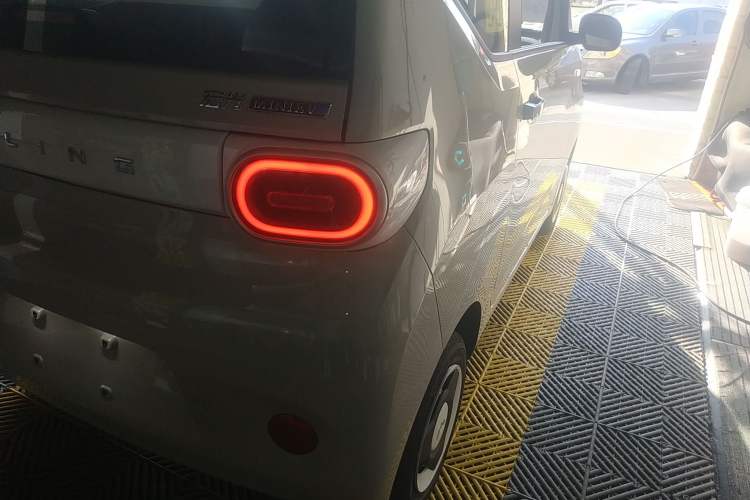 Used Wuling Hongguang MINIEV 2024 3rd Generation 215km Youth Edition
