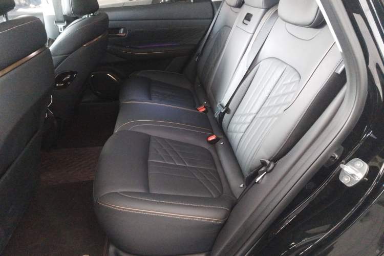 Used Baojun Enjoy 2025 Plug-in Hybrid 140km Luxury Edition
