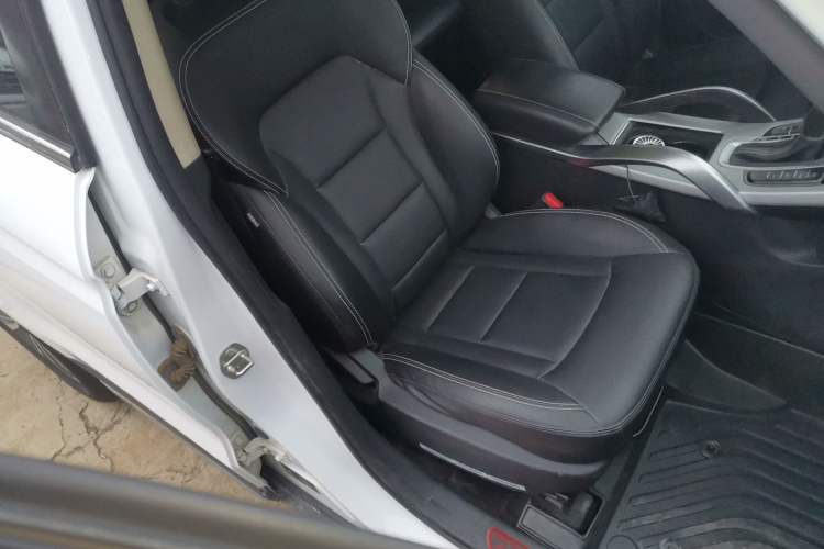 Used Geely Auto Emgrand X7 Sport 2016 1.8TD Automatic Smart Connectivity Version
