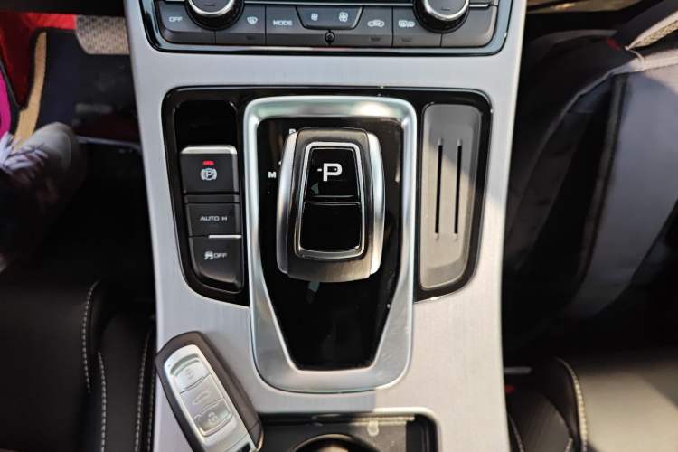 Used Geely Auto Emgrand X7 Sport 2021 Million Edition 1.8TD DCT Two-Wheel Drive Comfort Model
