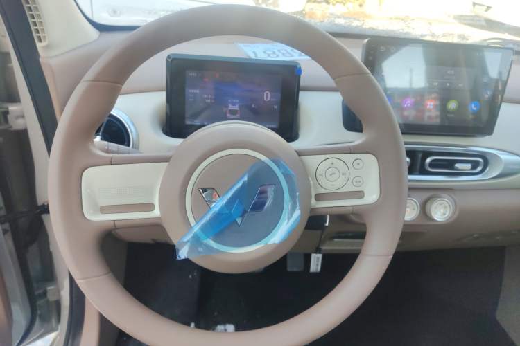 Used Wuling Hongguang MINIEV 2025 Four-Door Version Advanced Edition
