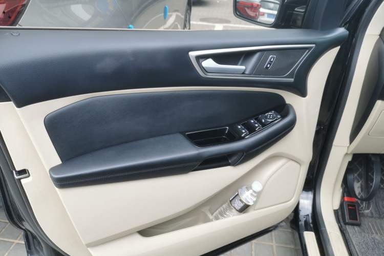 Used Ford Edge 2020 EcoBoost 245 Two-Wheel-Drive Titanium 5-Seater
