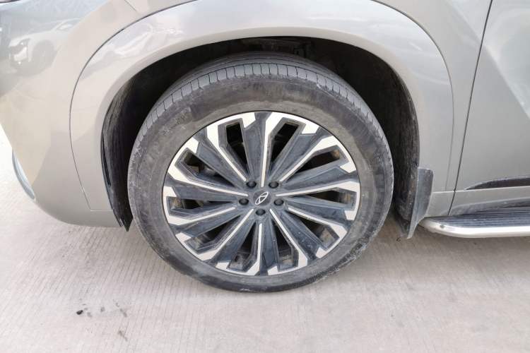 Used Chery Tiggo 9 2023 2.0T Dual-Clutch Two-Wheel Drive Prestige Version 5 Seats