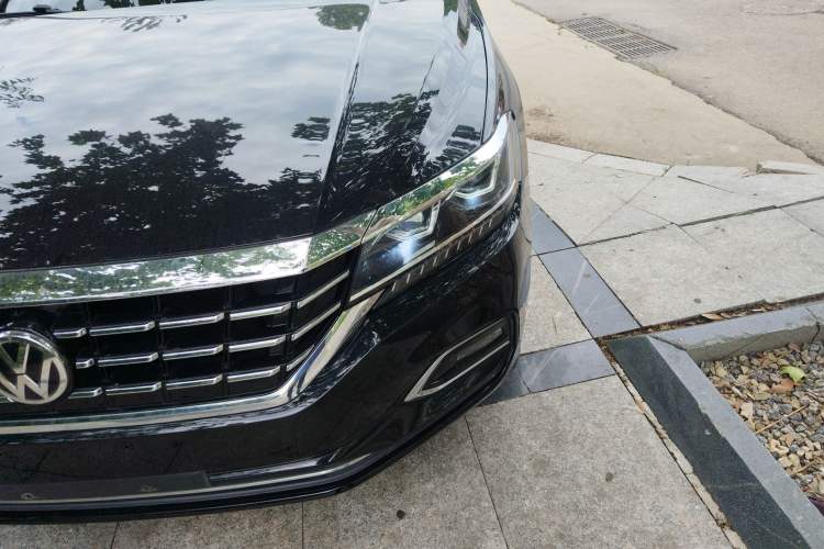 Used Volkswagen Passat 2019 330TSI Luxury Edition China VI Standard
