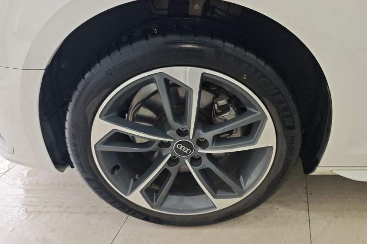 Used Audi A4L 2022 40 TFSI Fashion Dynamic Model
