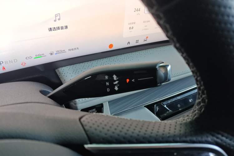 Used Buick GL8 New Energy 2024 Lu Zun Deluxe Edition 7-Seater
