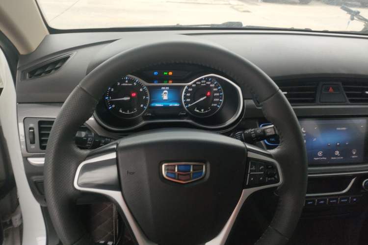 Used Geely Auto Emgrand 2017 Hatchback RS Million Edition 1.5L Manual Upward Version
