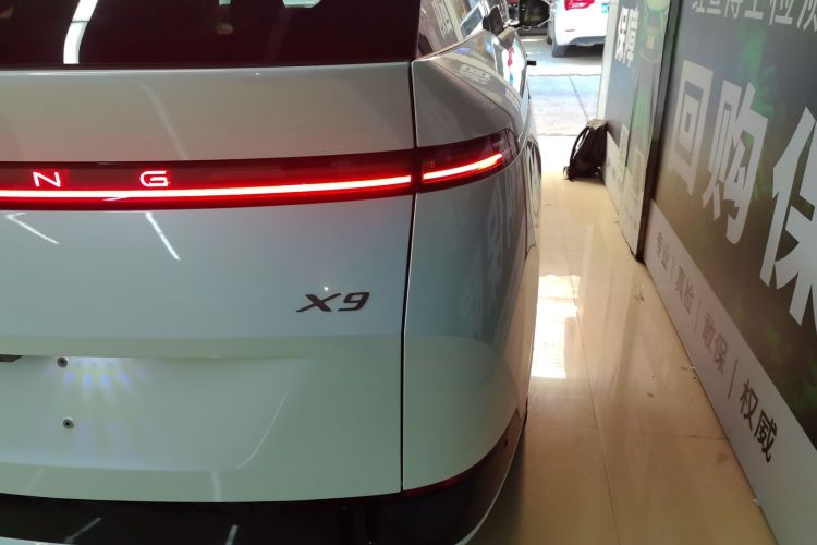 Used XPeng X9 2025 740 Ultra-Long Range Max
