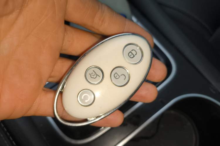 Used BYD Song MAX 2018 1.5T Automatic Smart Connect Elite Model with 6 Seats