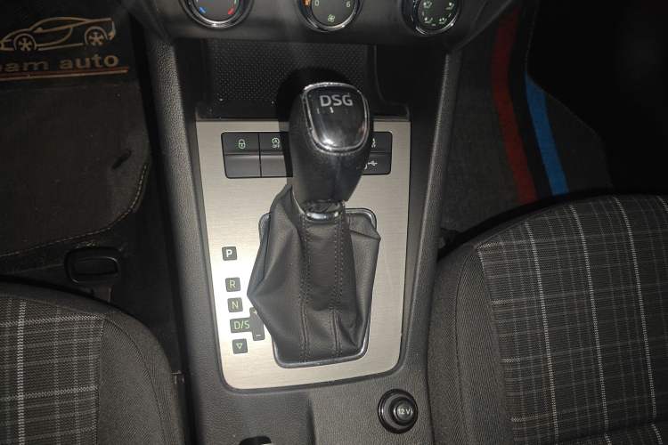 Used Skoda Octavia 2019 TSI230 DSG Smart & Comfort Edition China VI Standard
