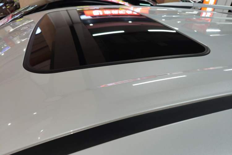 Used Toyota Granvia 2023 2.5L Hybrid Prestige VIP Edition