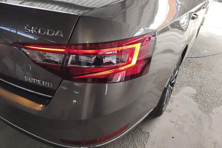 Used Skoda Superb 2016 TSI330 DSG Smart Drive Edition
