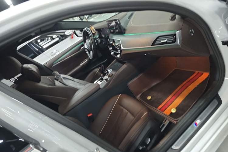 Used BMW 5 Series 2023 Restyled 530Li Leading Edition M Sport Package
