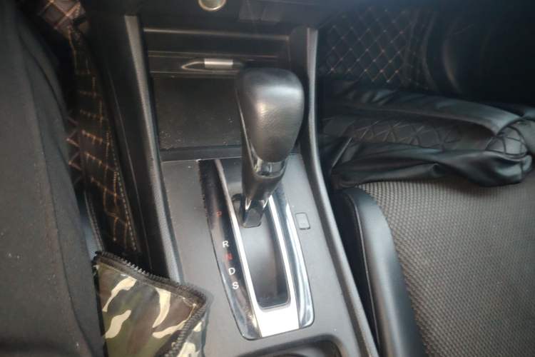 Used Honda Jade 2017 1.8L automatic Comfort version 5 seats
