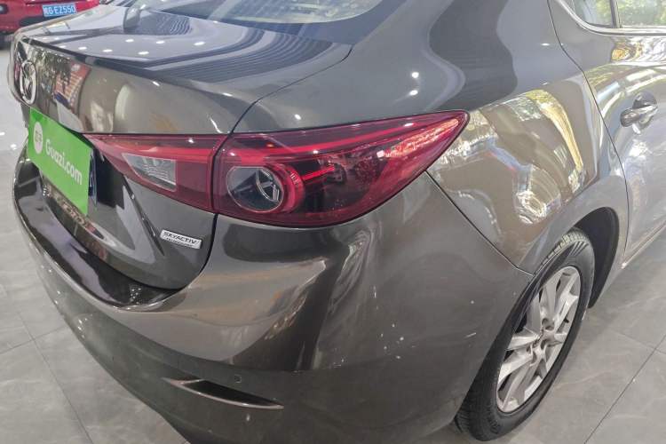 Used Mazda Mazda 3 Axela 2017 Sedan 1.5L Automatic Luxury Model Emission Standard China V
