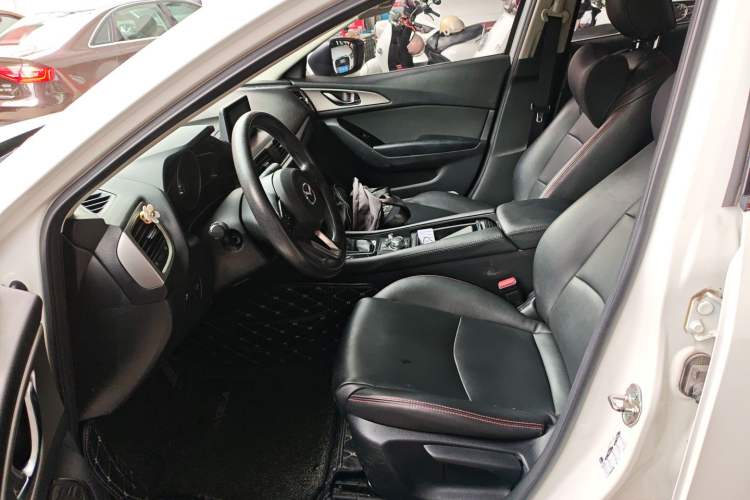 Used Mazda Mazda 3 Axela 2017 Sedan 1.5L Automatic Luxury Model Emission Standard China V
