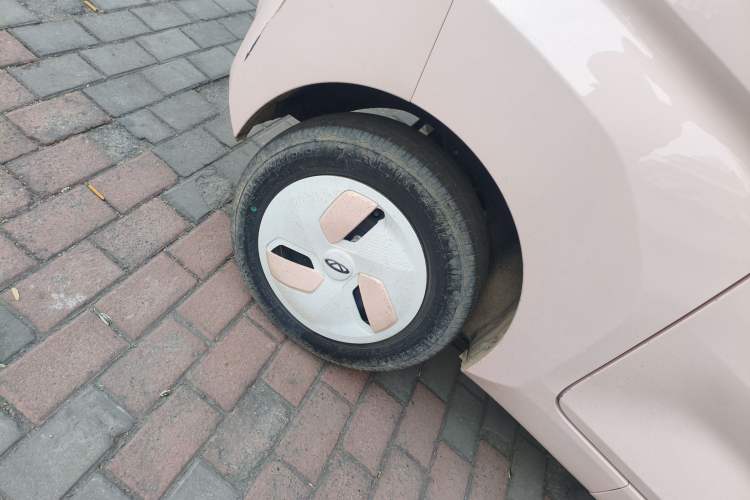 Used Chery QQ Ice Cream 2022 170km Sundae Phosphate Lithium-Ion