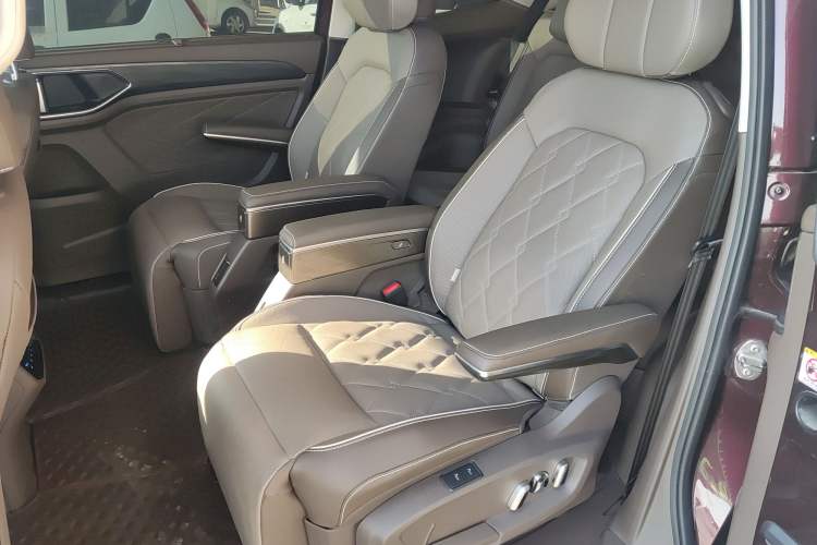 Used Volkswagen Viloran 2023 380TSI Prestige Edition
