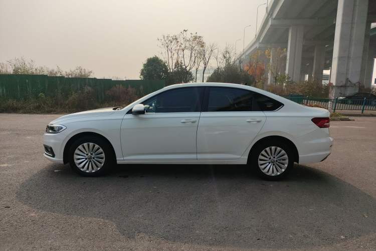 Used Volkswagen Lavida 2021 1.5L Automatic Comfort Edition
