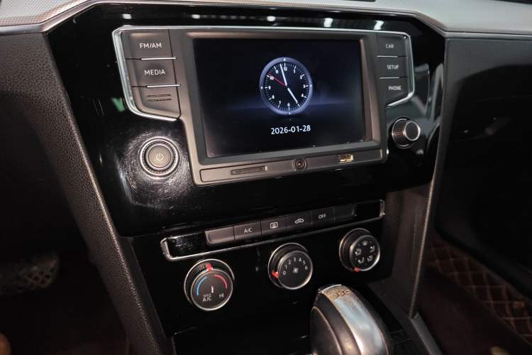 Used Volkswagen Magotan 2017 330TSI DSG Leading Model
