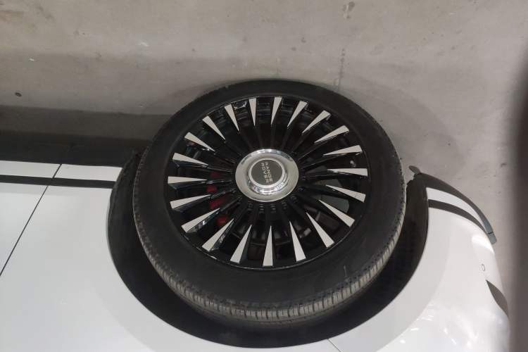 Used Land Rover Range Rover Velar 2019 250 PS