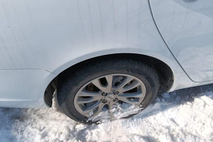 Used Geely Auto Vision 2019 Upgraded Model 1.5L CVT Luxury Version China VI Standard
