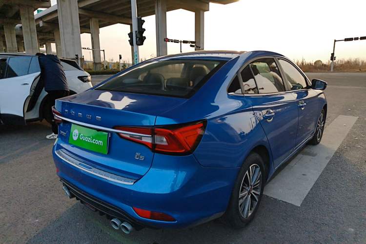 Used Roewe i5 2019 1.5L Automatic 4G Connected Langhao Edition
