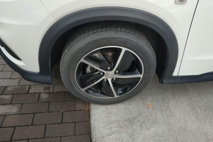 Used Honda Vezel 2020 1.5L CVT Pioneer Edition
