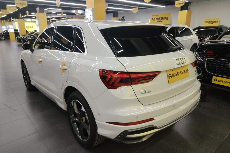 Used Audi Q3 2021 35 TFSI Fashion Dynamic Model
