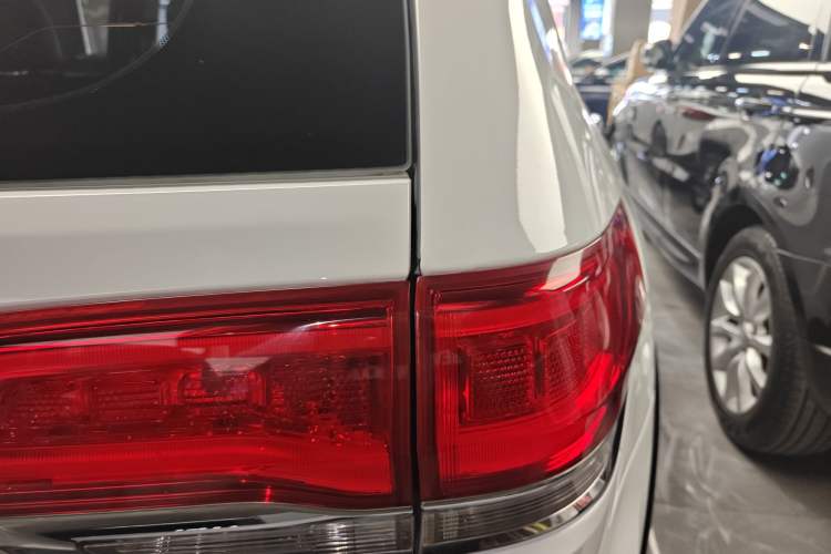 Used  Grand Cherokee (Import) 2016 3.0L Elite Navigation Edition
