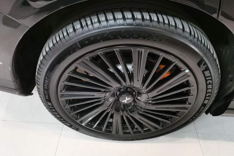 Used XPeng G9 2025 625 Long-Range Max
