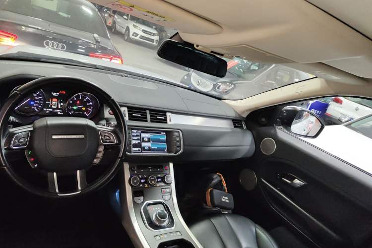 Used Land Rover Range Rover Evoque 2015 2.0T Five-Door Fashion Edition
