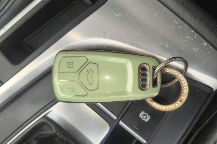 Used Audi A4L 2018 30th Anniversary Edition 40 TFSI Sport Edition
