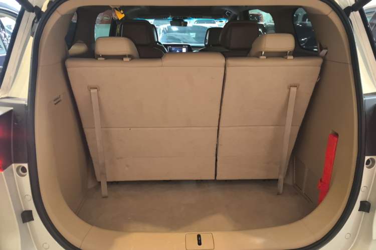 Used Buick GL8 2021 ES Land Cruiser 653T Luxury Edition
