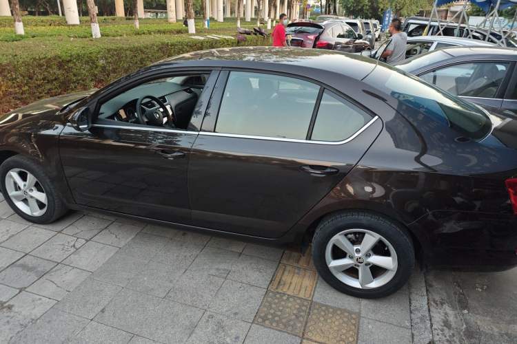 Used Skoda Octavia 2015 1.6L Automatic Yijie Edition