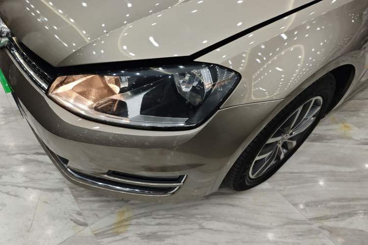 Used Volkswagen Golf 2016 230TSI Automatic Luxury Version
