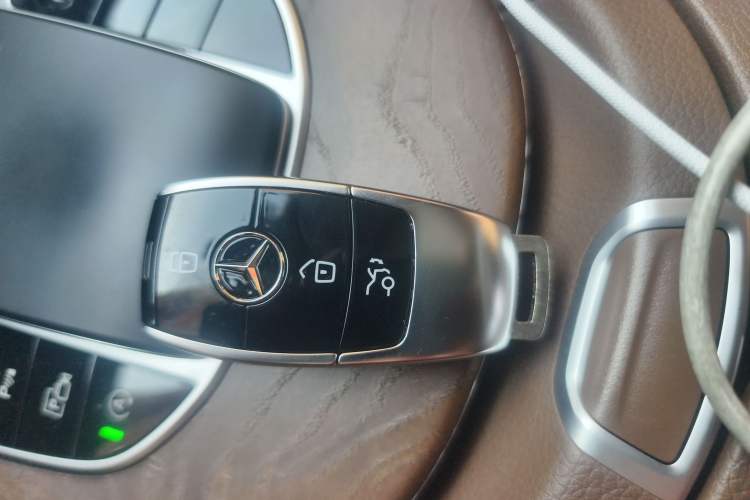 Used Mercedes-Benz E-Class 2021 E 300 L Stylish Model
