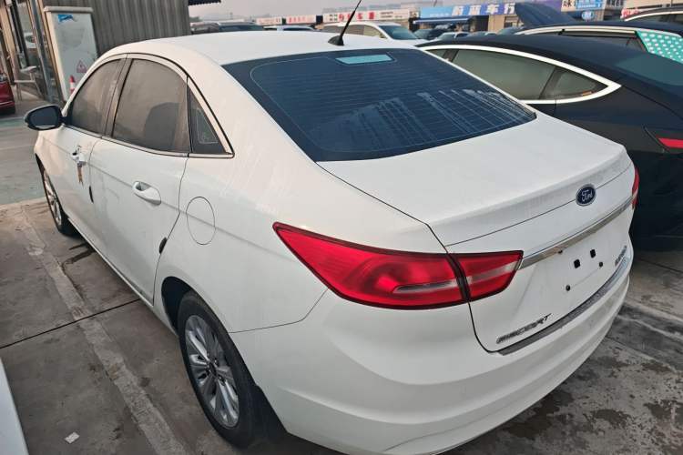 Used Ford Escort 2017 Happiness Edition 1.5L Automatic Fashion Version
