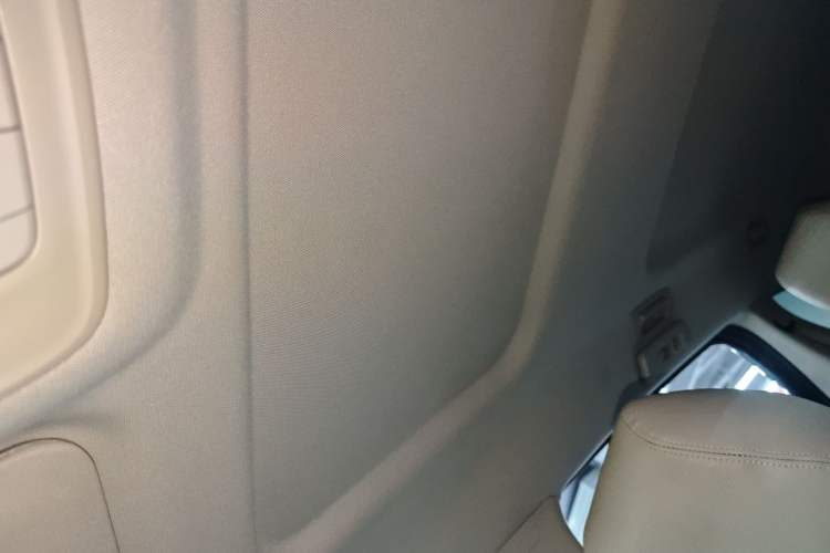 Used Buick GL8 2023 Land Executive Class Smart Enjoyment Model
